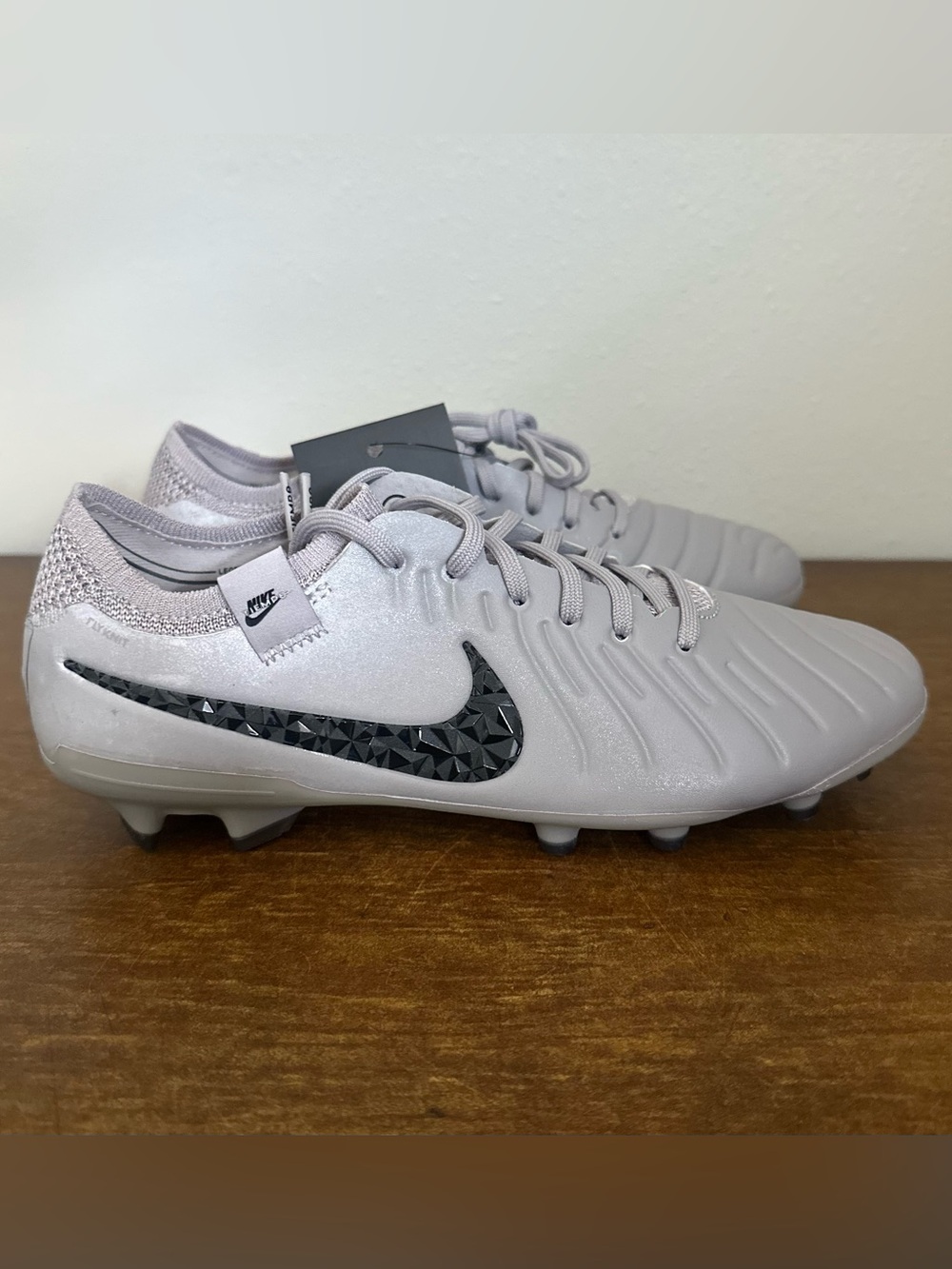Nike Tiempo Legend 10 Elite FG Soccer Cleats Atmosphere Grey HF4371-001 Men’s 6 - Picture 3 of 8